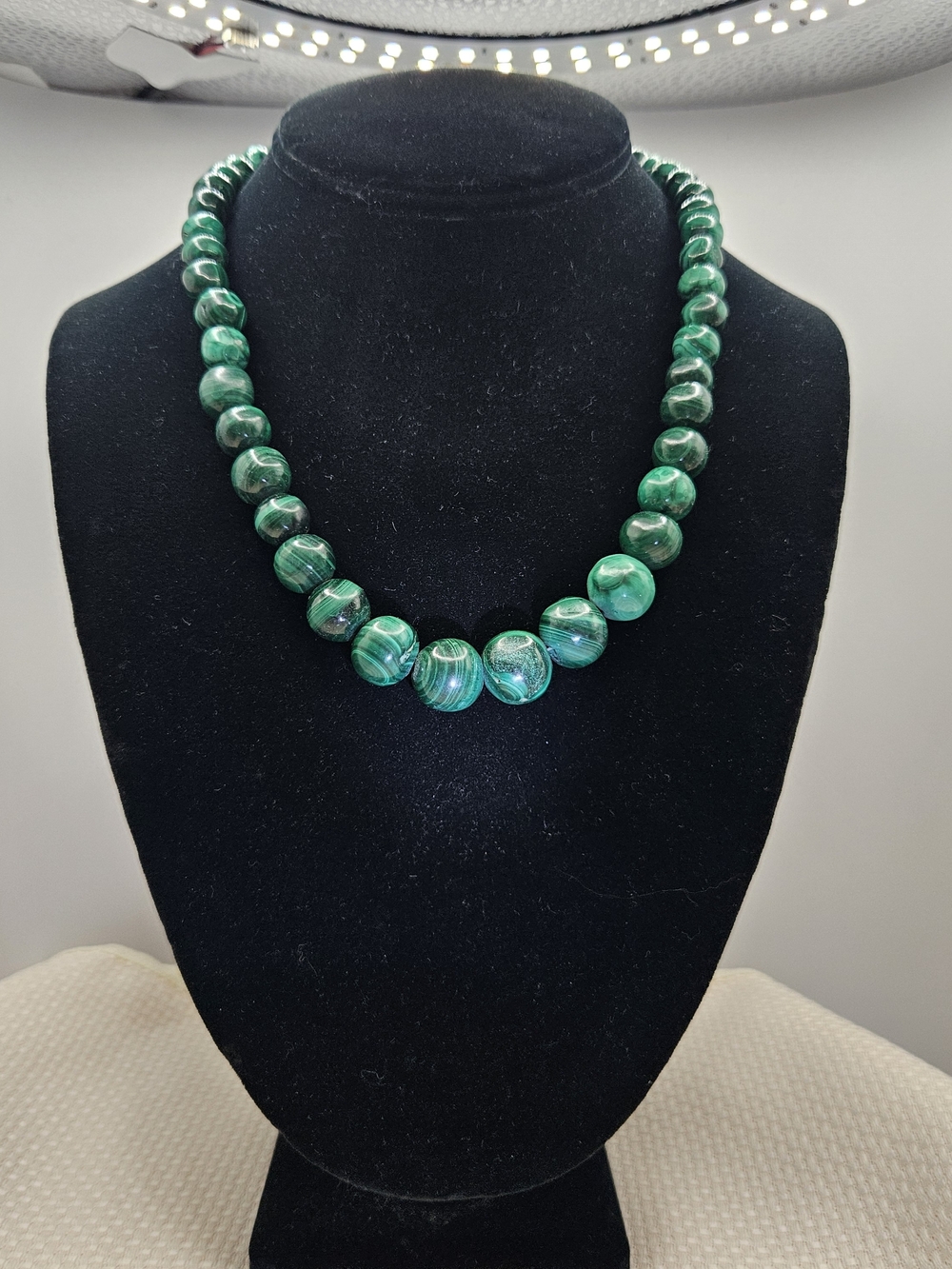 Elegant Large Malachite Green Banded Graduated 18" long Necklace, Vintage